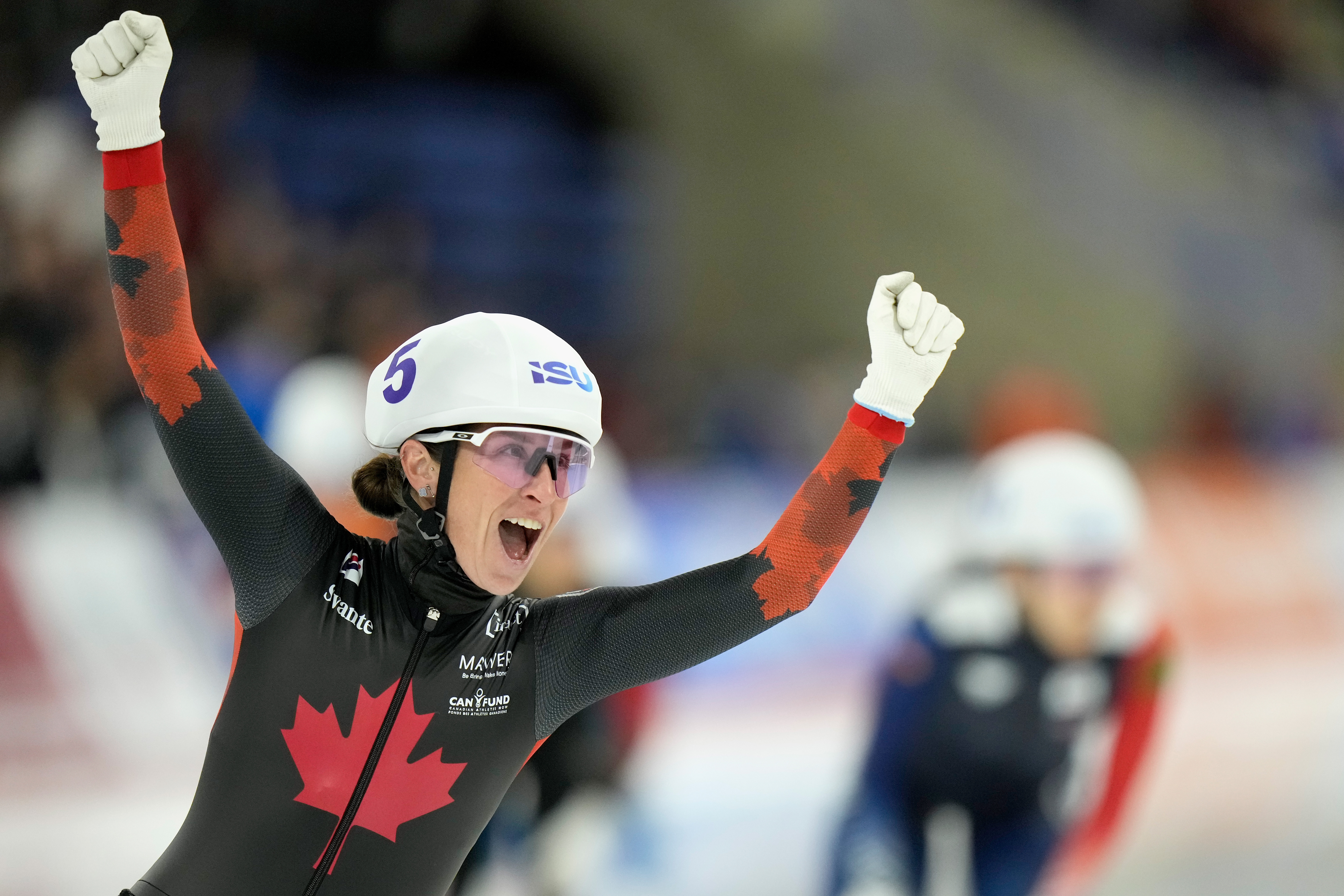 Blondin bids farewell to home crowd with Mass Start gold