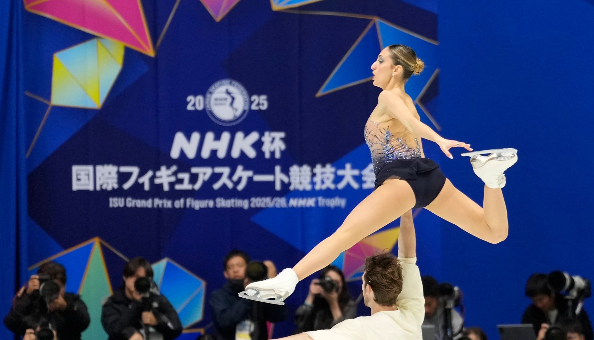 Conti & Macii rise to the occasion to strike NHK Trophy gold in tense Pairs Free Skate