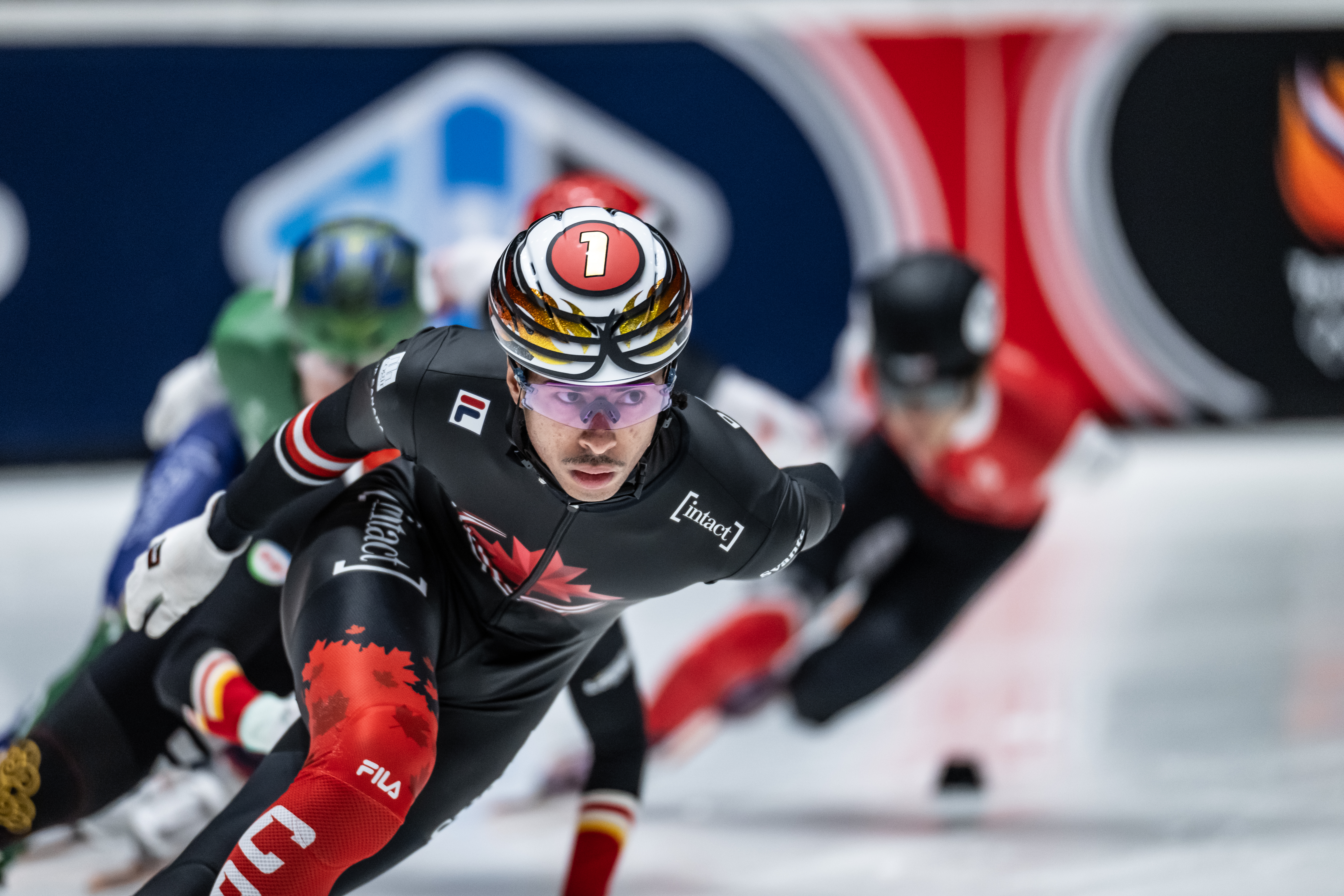 Dandjinou clinches ISU Crystal Globe as Heo claims maiden gold 