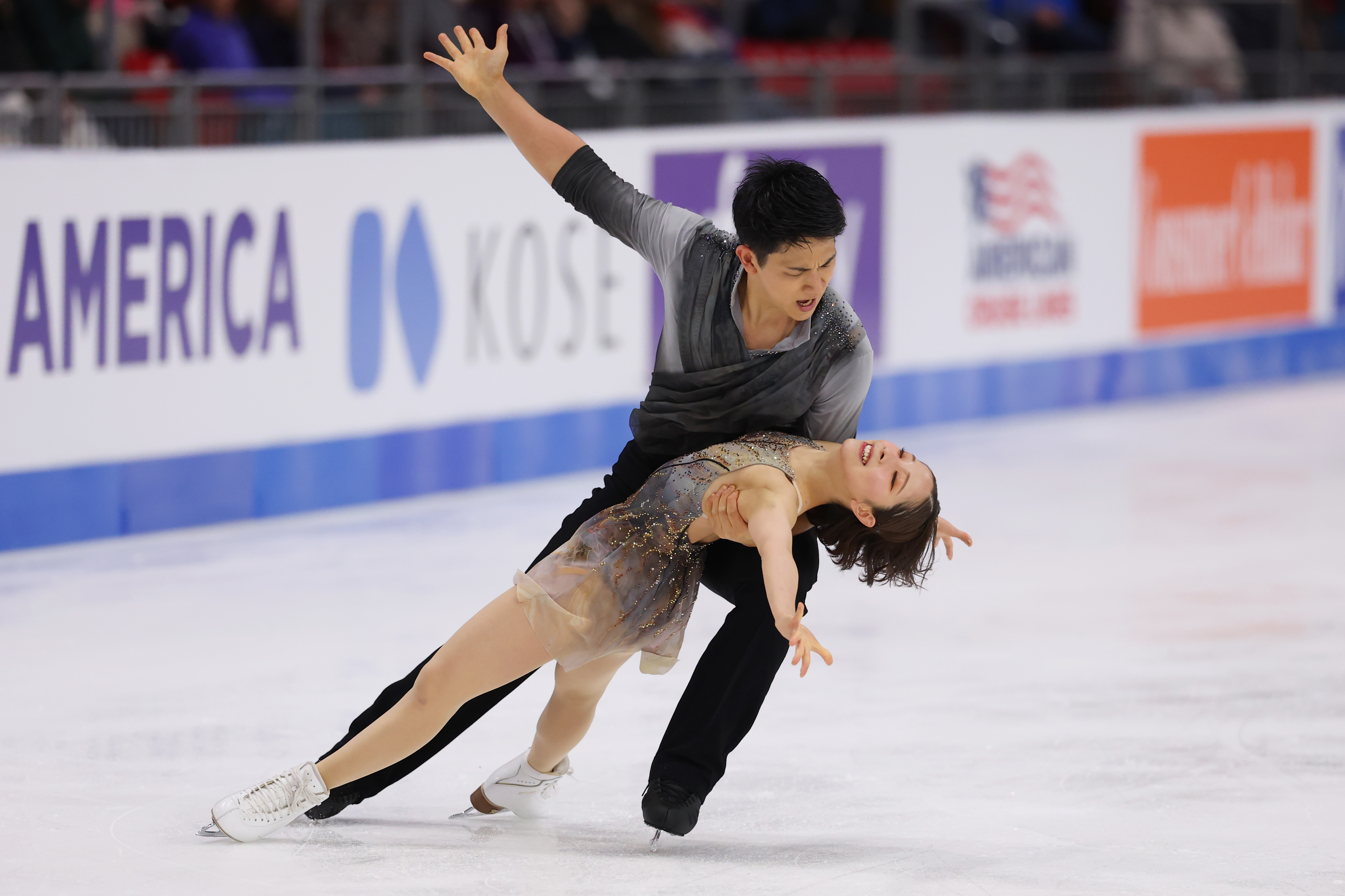ISU World Champions Miura & Kihara skate off with Skate America gold in dramatic Pairs event