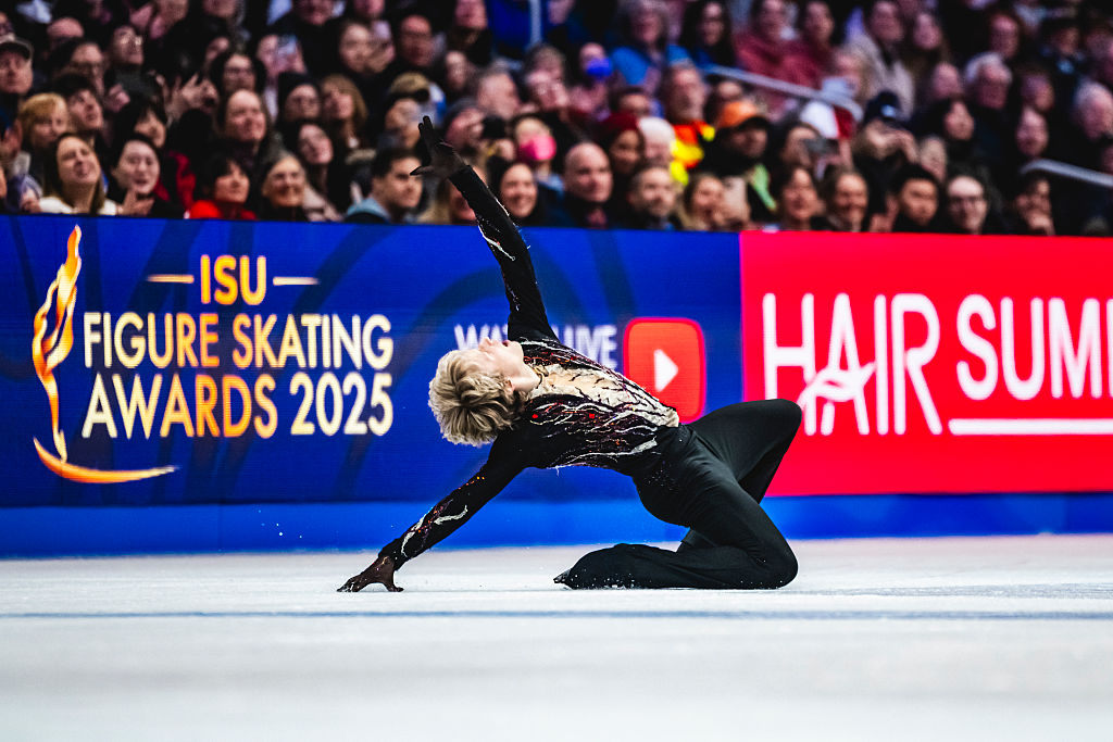Electric Malinin (USA) jumps to second-straight ISU World title on home ice