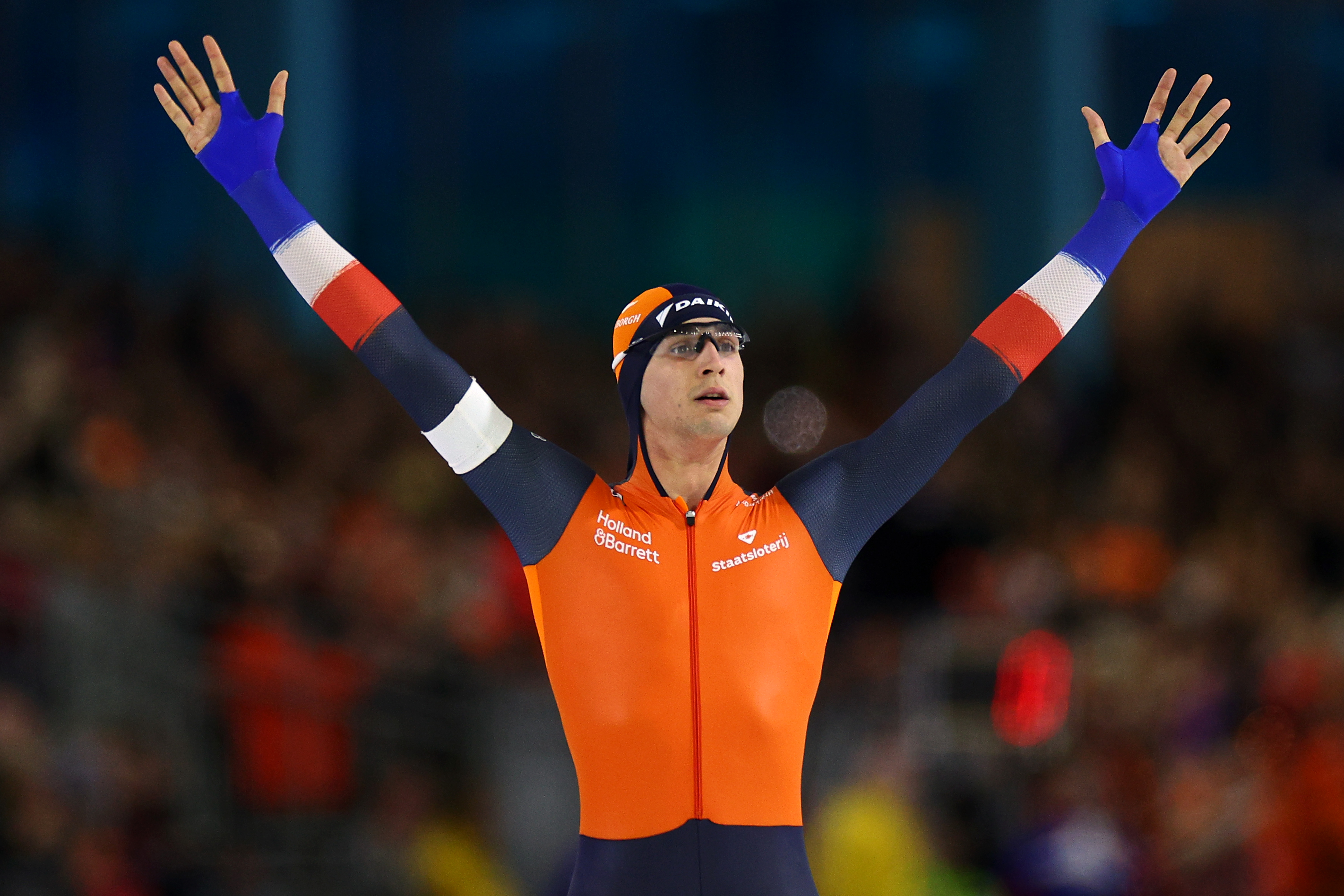 Stolz (USA) starts World Cup quest with two golds and a Stolz (USA) starts World Cup quest with two golds and a