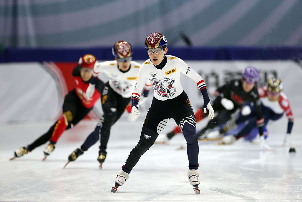 Teen sensation Rim takes gold on World Tour debut, as Dandjinou shines 