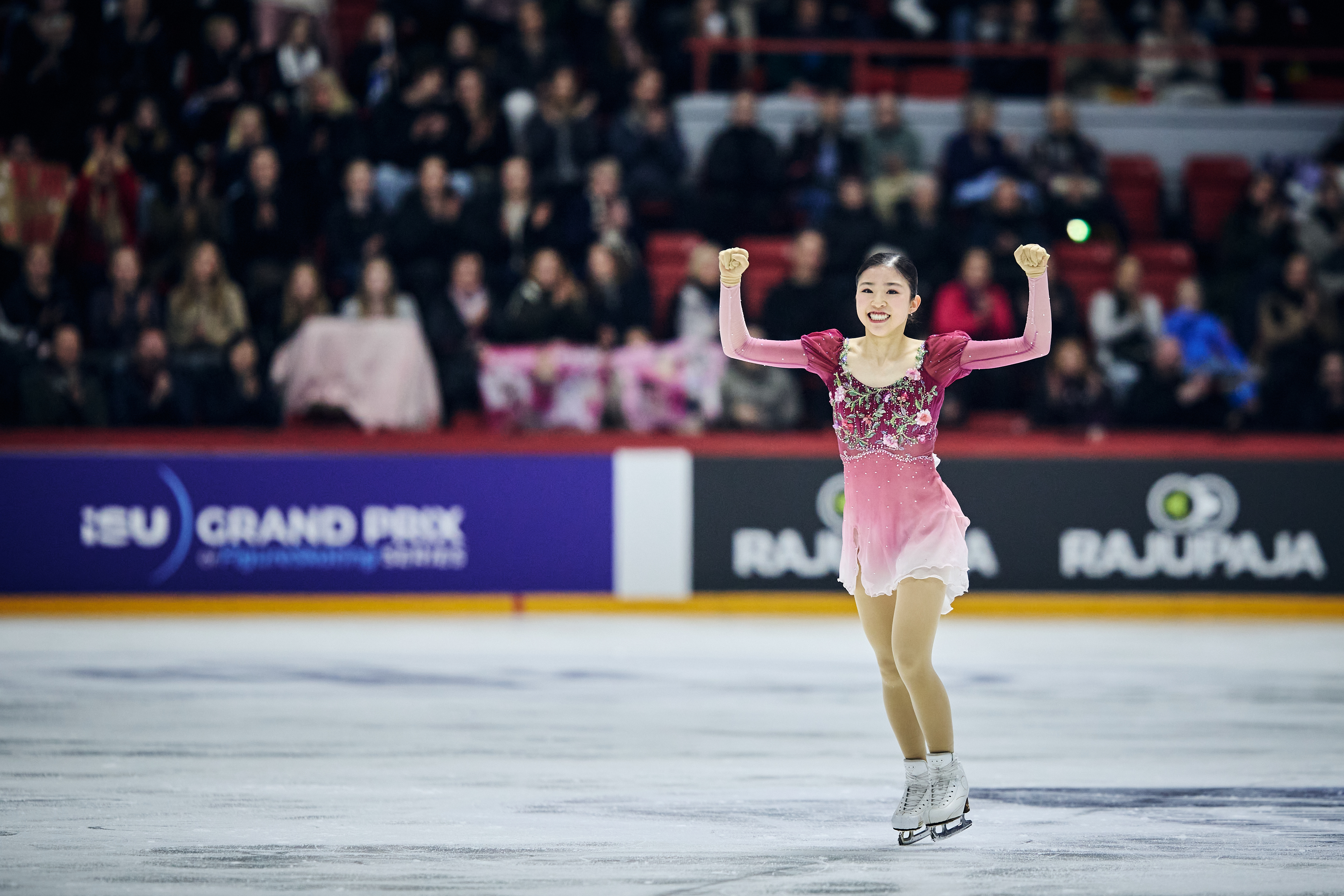 Mone Chiba soars to gold and into ISU Grand Prix Final at Finlandia Trophy