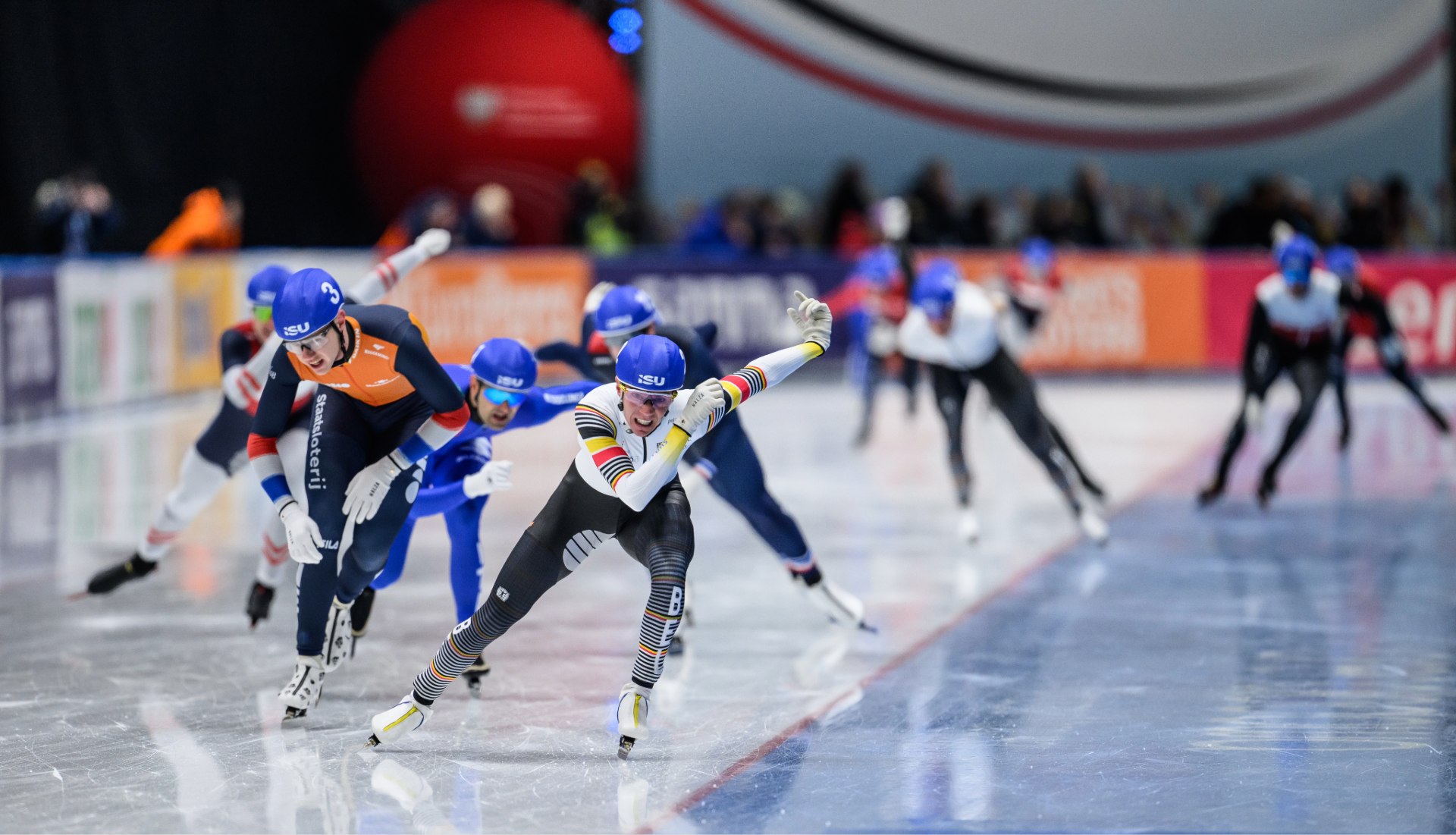 Swings’ late charge secures fourth consecutive Mass Start title