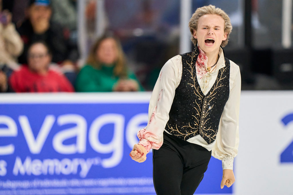 Malinin (Mỹ) giành chức vô địch Skate America lần thứ ba trong trận chung kết đầy kịch tính.