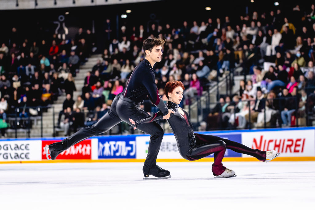 Lopareva/Brissaud (FRA) delight home crowd as they dance to first Grand Prix title