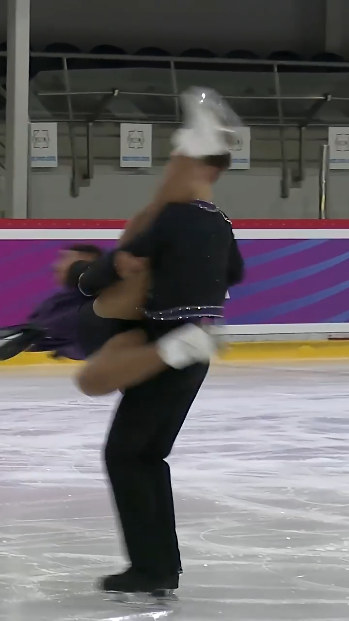 Mouaden & Bigot take the lead in Ice Dance 